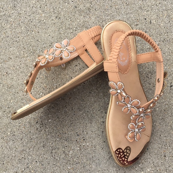 1 left Italina Floral Rhinestone Sandal Sz 6.5 - Picture 3 of 7